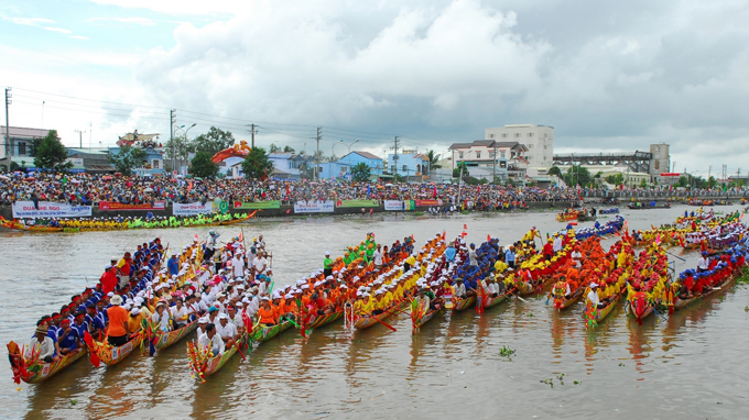 le-hoi-dua-ghe-ngo.jpg